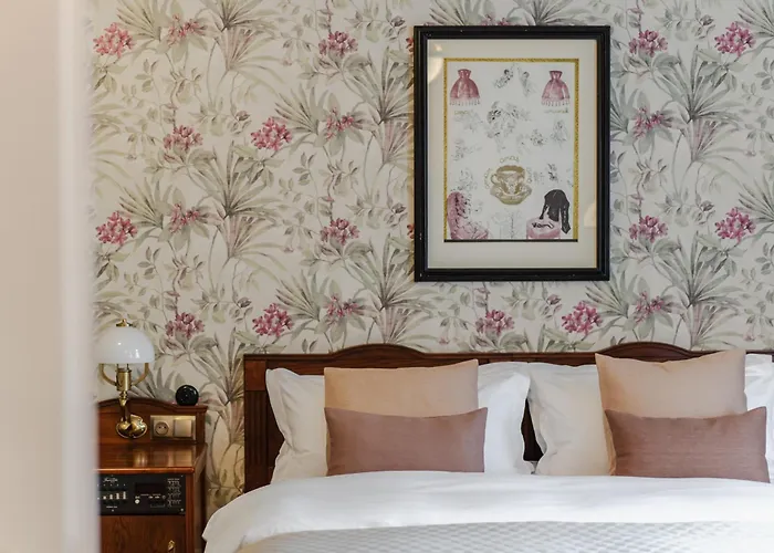 H15 Francuski Old Town - Destigo Hotel