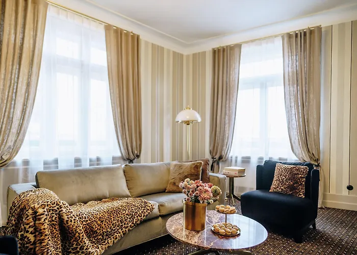 H15 Francuski Old Town - Destigo Krakau