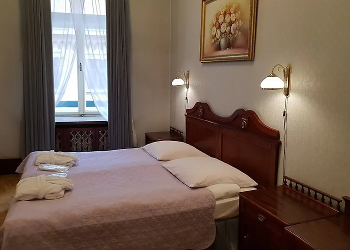 H15 Francuski Old Town - Destigo Hotel