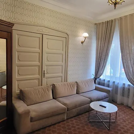 H15 Francuski Old Town - Destigo Krakow