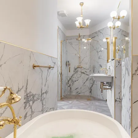 H15 Francuski Old Town - Destigo Hotel 5*