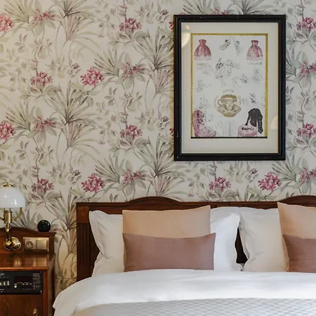 H15 Francuski Old Town - Destigo מלון