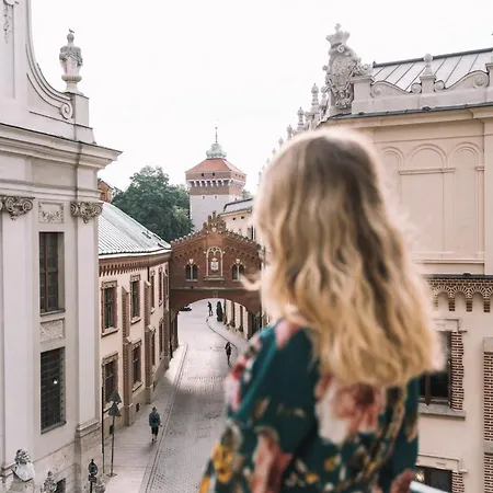 מלון H15 Francuski Old Town - Destigo 5*