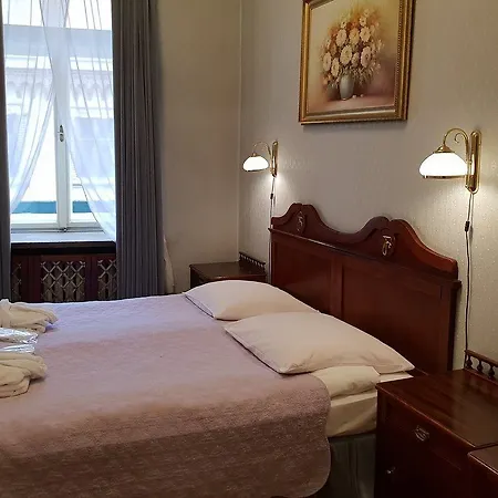 H15 Francuski Old Town - Destigo מלון