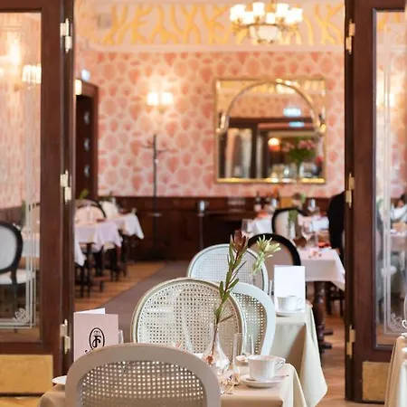 H15 Francuski Old Town - Destigo Szálloda 5*