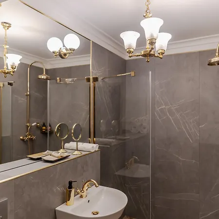 H15 Francuski Old Town - Destigo 5*