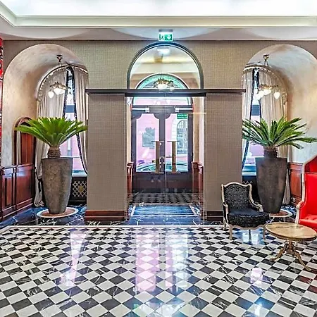 Hotell H15 Francuski Old Town - Destigo