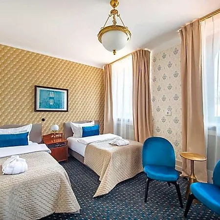 Hotell H15 Francuski Old Town - Destigo 5*