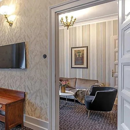 H15 Francuski Old Town - Destigo Hotell