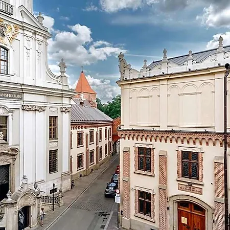H15 Francuski Old Town - Destigo Hotell 5*