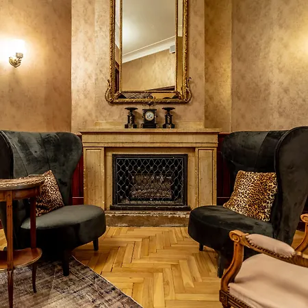 H15 Francuski Old Town - Destigo Hotell 5*