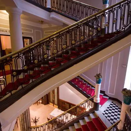 Hotel H15 Francuski Old Town - Destigo