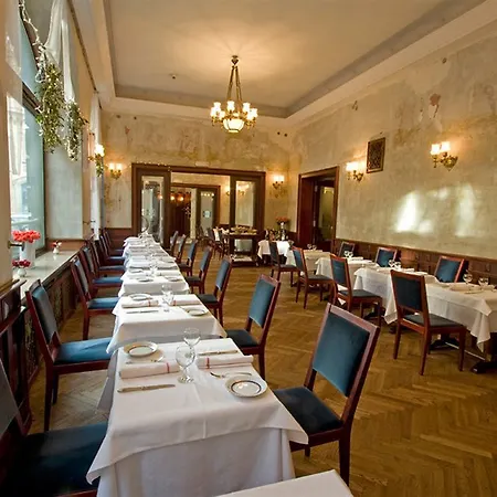 Szálloda H15 Francuski Old Town - Destigo 5*