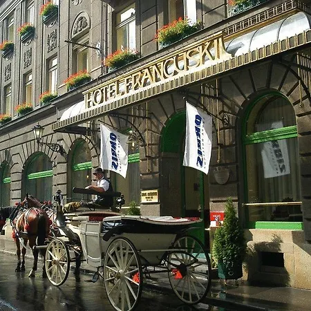 H15 Francuski Old Town - Destigo Szálloda