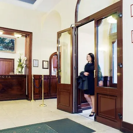 H15 Francuski Old Town - Destigo