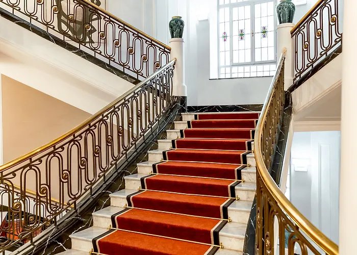 מלון H15 Francuski Old Town - Destigo 5*