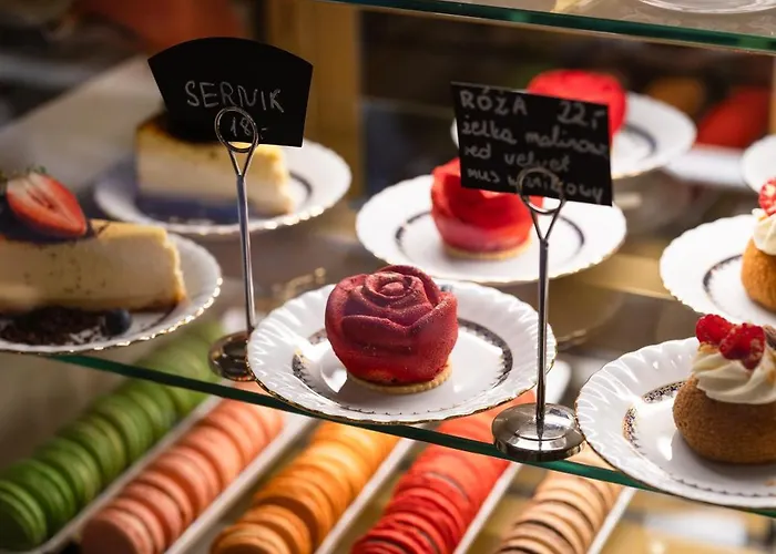 H15 Francuski Old Town - Destigo מלון