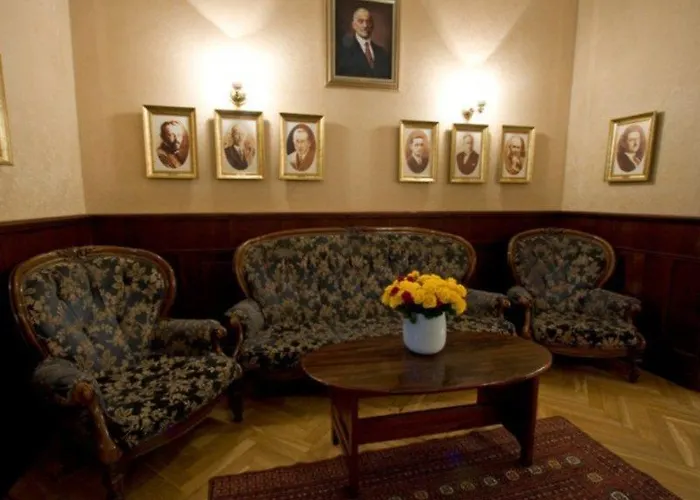 H15 Francuski Old Town - Destigo