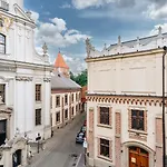 H15 Francuski Old Town - Destigo