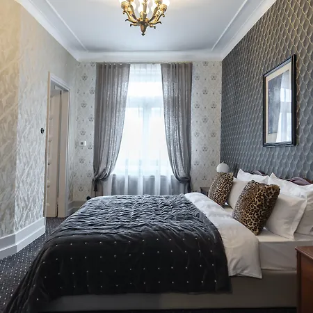 H15 Francuski Old Town - Destigo 5* Krakov