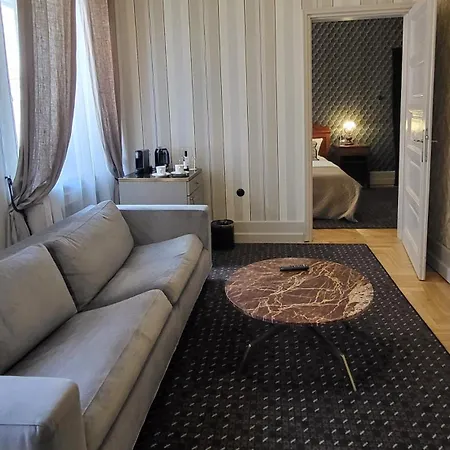 H15 Francuski Old Town - Destigo Hotel